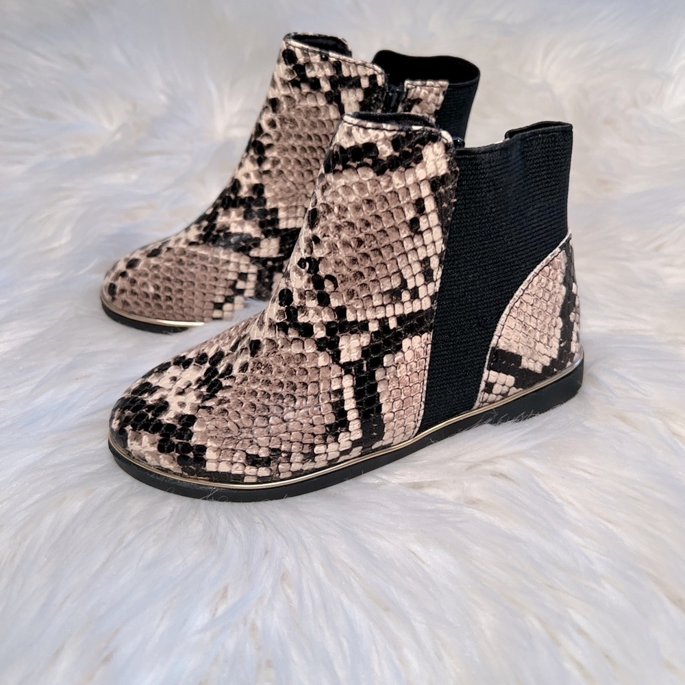 Snakeskin Pattern Ankle Boots